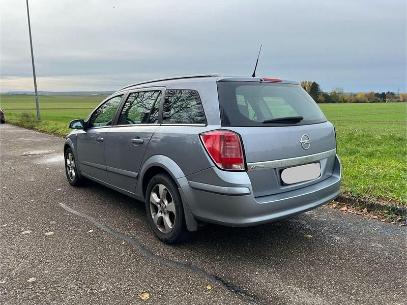 Gebraucht Opel Astra 125 PS (91 kW) 2005 Silber Kombi