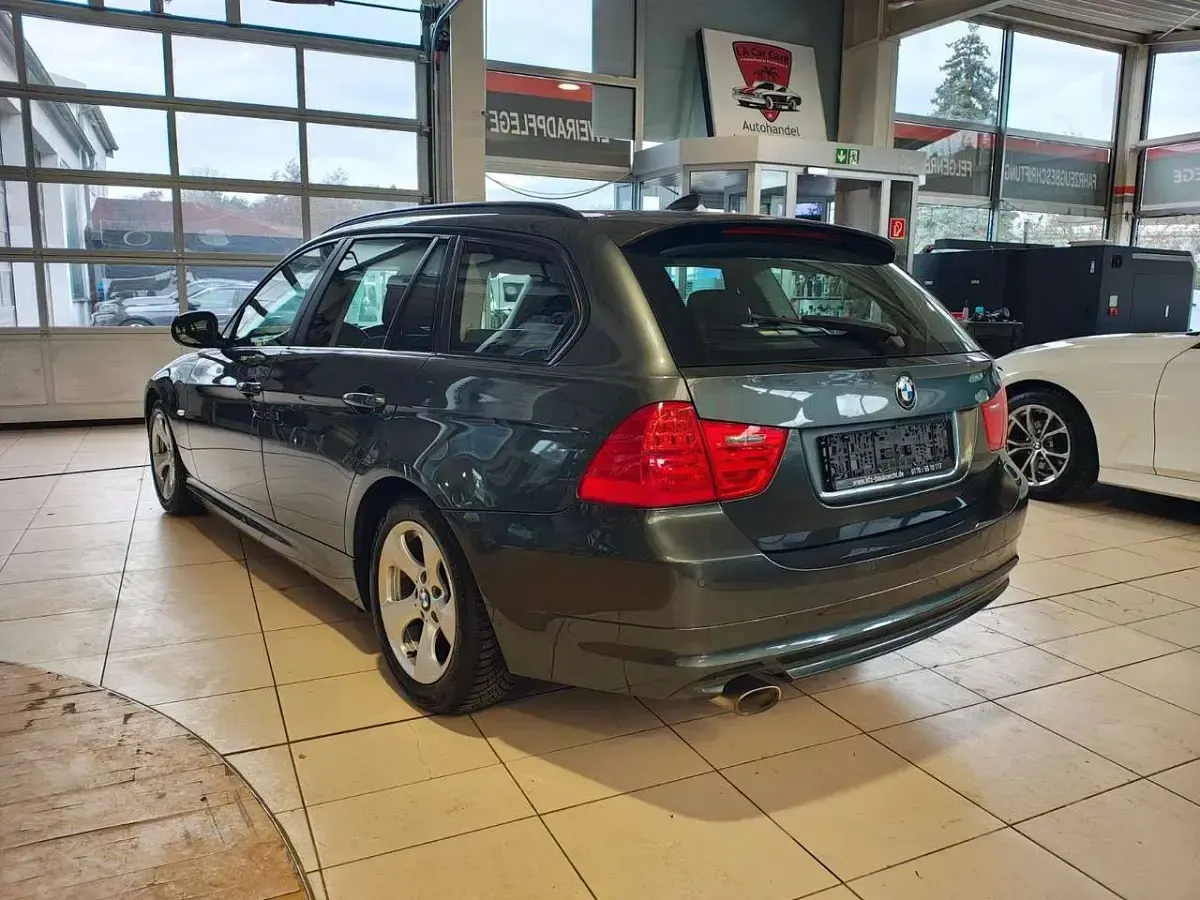 Gebraucht BMW 320 Efficient Dynamics 163 PS (119 kW) 2011 Grün Kombi