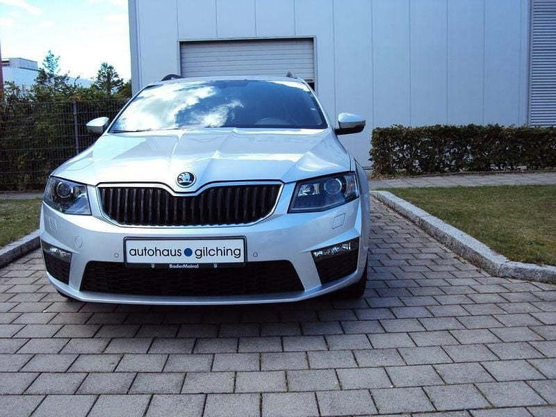 Silber Gebraucht 2015 Skoda Octavia RS Kombi | 7.990 € (Guter Preis) - Bild 1/4