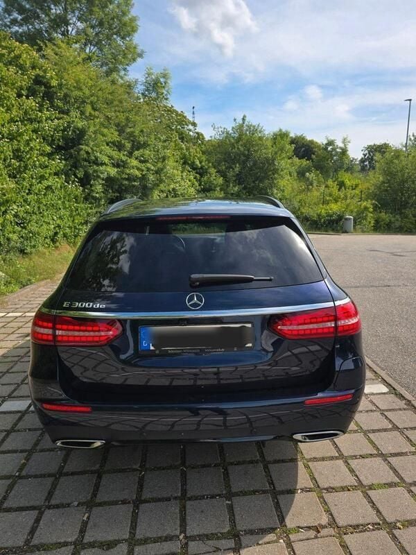 Gebraucht Mercedes E300 AMG line 306 PS (225 kW) 2022 Blau Kombi