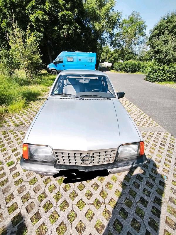 Gebraucht Opel Ascona 100 PS (73 kW) 1985 Silber Limousine