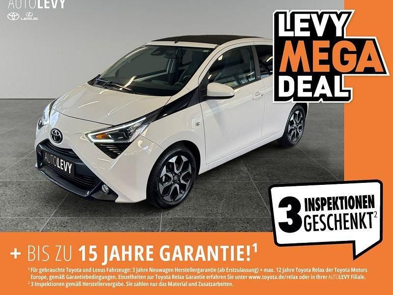 Weiß Gebraucht 2021 Toyota Aygo Team Kleinwagen | 12.890 € (Fairer Preis) - Bild 1/4