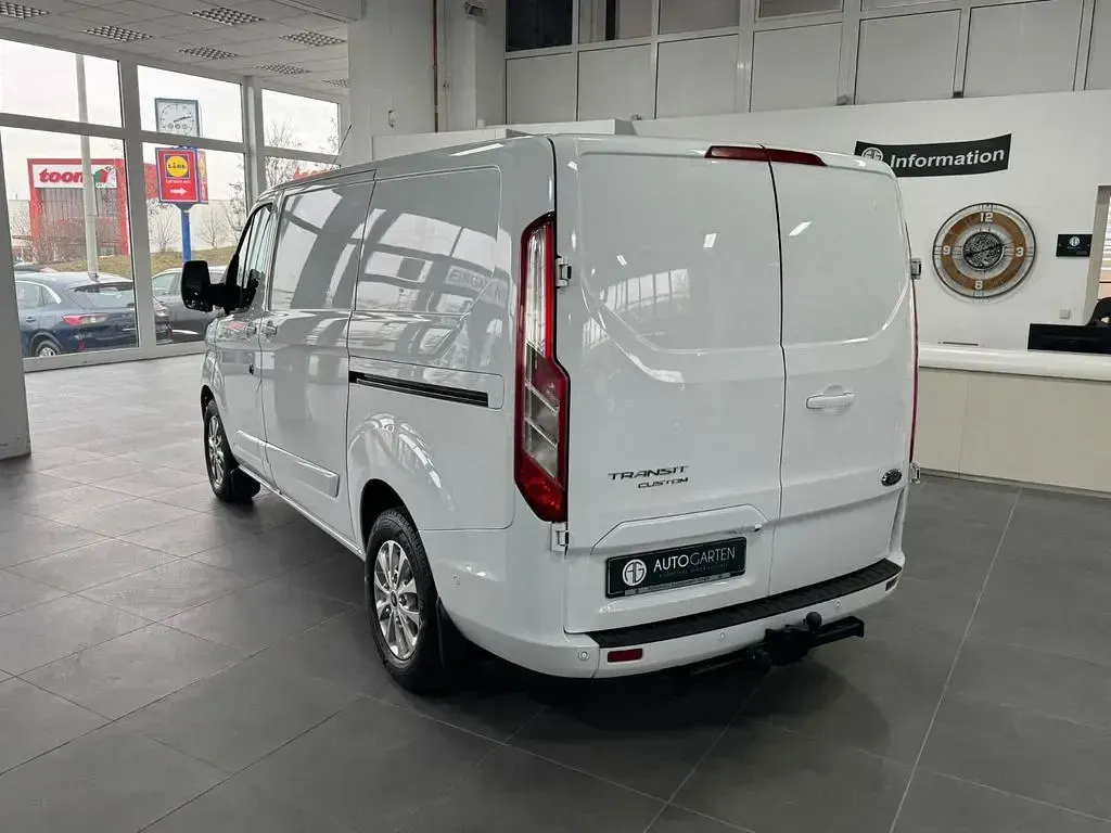 Gebraucht Ford Transit Custom Trend 170 PS (125 kW) 2021 Weiß Van / Kleinbus