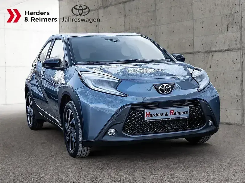 Neu Toyota Aygo 72 PS (52 kW) 2025 Grau