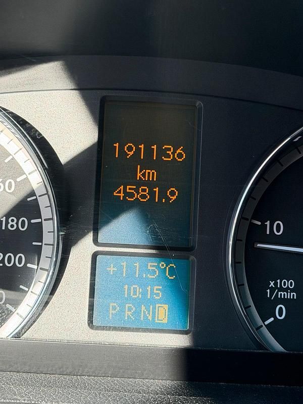 Gebraucht Mercedes Viano 2012 Grau Van / Kleinbus