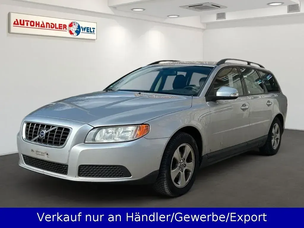 Gebraucht Volvo V70 136 PS (100 kW) 2009 Silber Kombi