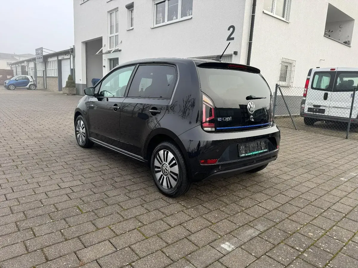 Occasion VW e-up! 60 kW (82 ch) 2017 Noir Citadine