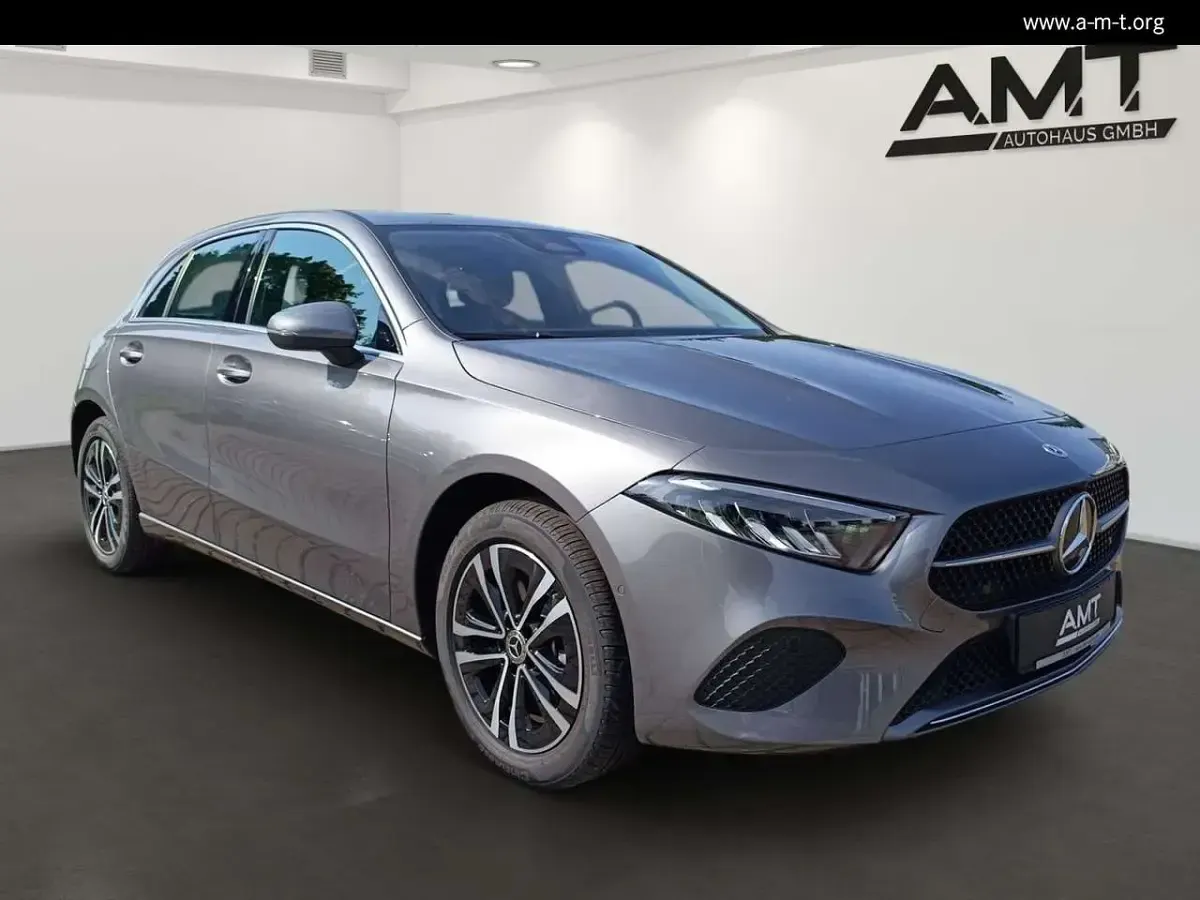 Gebraucht Mercedes A250 Advanced 218 PS (160 kW) 2024 Grau Limousine
