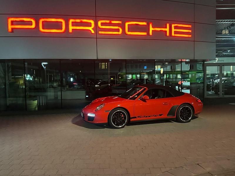 Second-hand Porsche 997 408 CP (300 kW) 2011 Roșu Cabrio