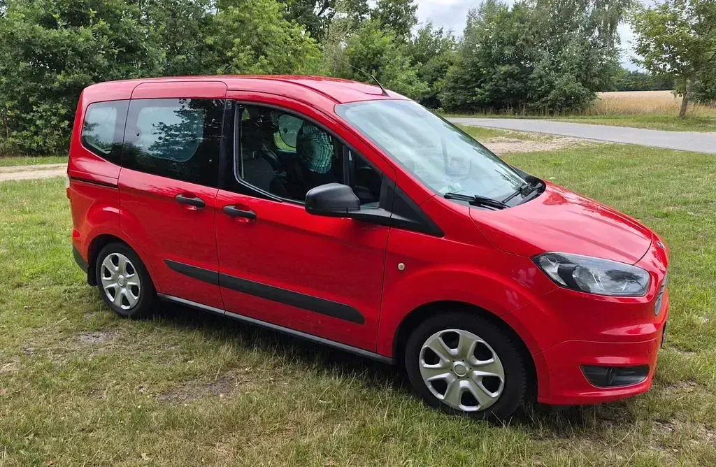 Gebraucht Ford Tourneo Courier Ambiente 101 PS (74 kW) 2017 Rot Van / Kleinbus