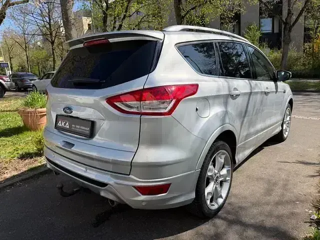 Gebraucht Ford Kuga Individual 180 PS (132 kW) 2010 Andere SUV