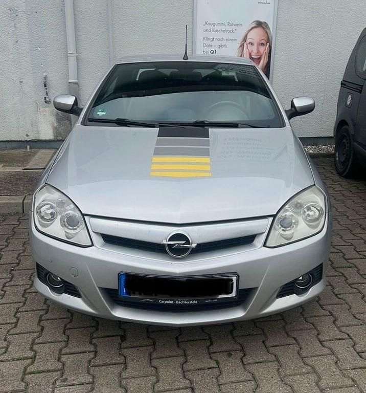 Gebraucht Opel Tigra 125 PS (91 kW) 2006 Silber Cabrio
