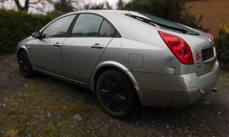 Gebraucht Nissan Primera Acenta 120 PS (88 kW) 2004 Silber Limousine