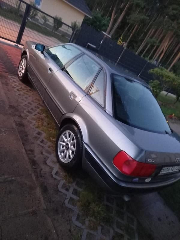 Second-hand Audi 80 90 CP (66 kW) 1994 Gri Berlinǎ