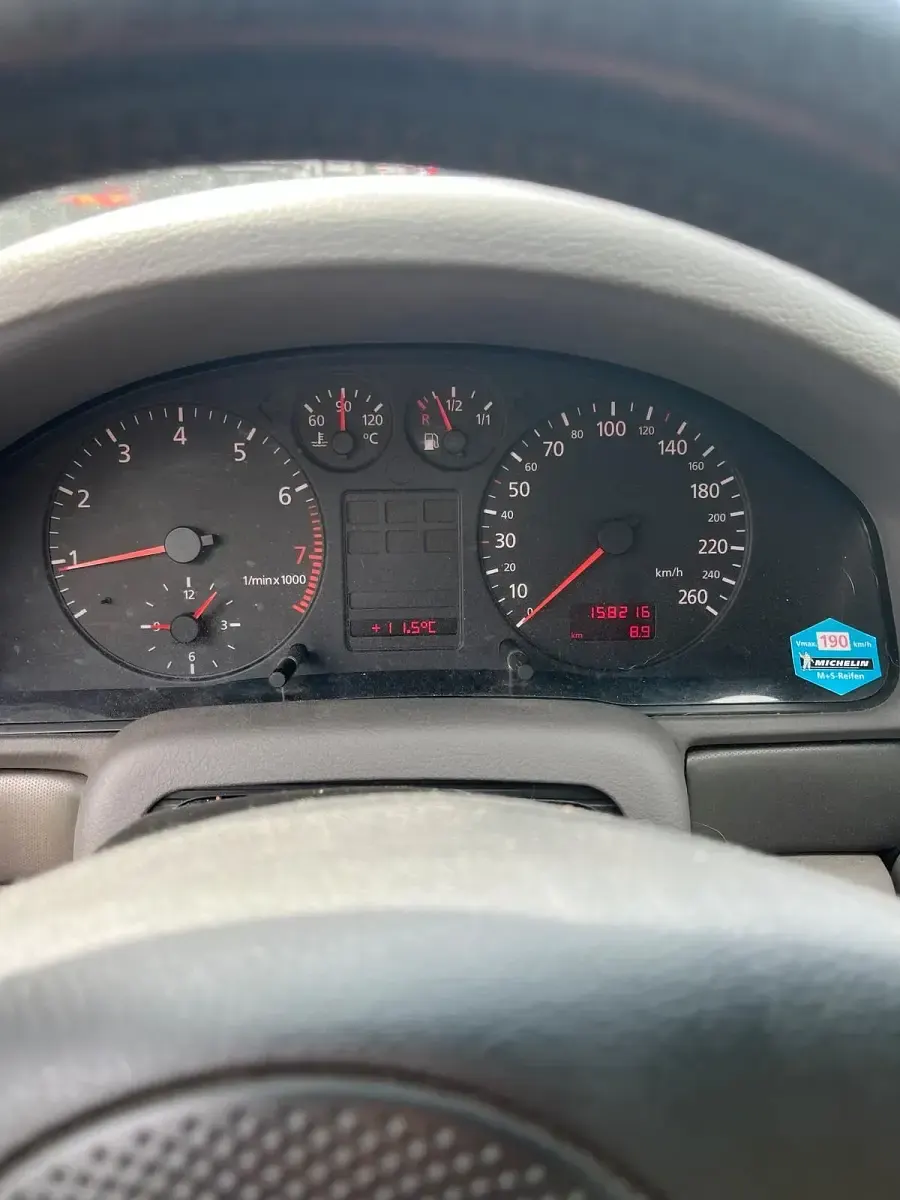 Gebraucht Audi A4 125 PS (91 kW) 1998 Rot Kombi
