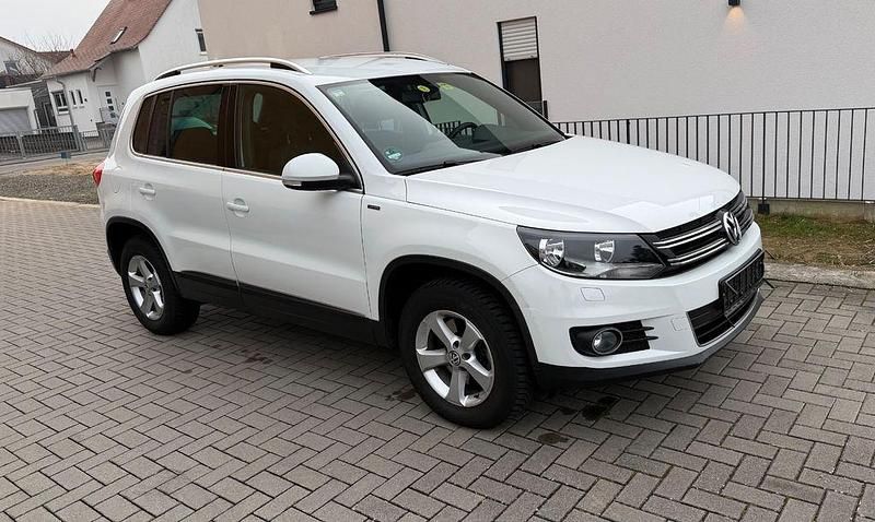 Gebraucht VW Tiguan LOUNGE 140 PS (102 kW) 2015 Weiß SUV