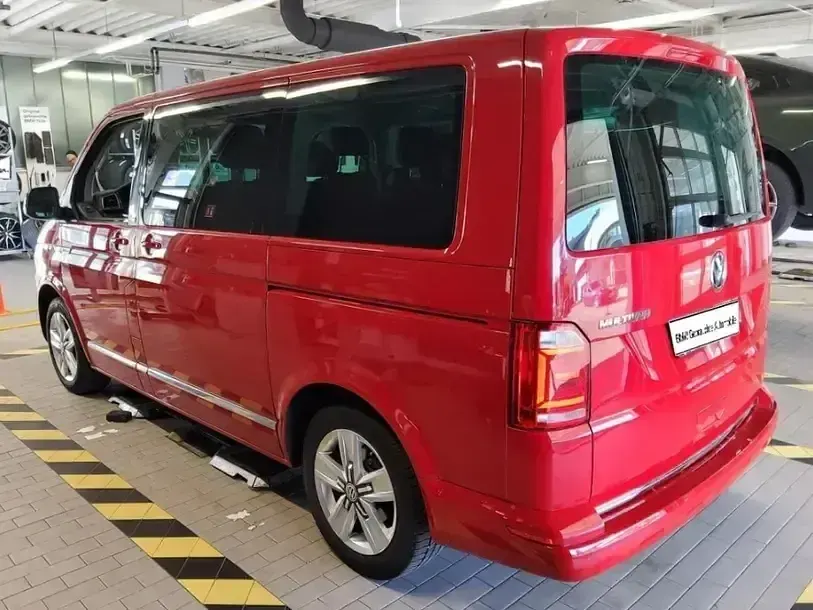 Gebraucht VW Multivan Generation Six 199 PS (146 kW) 2018 Rot Van / Kleinbus