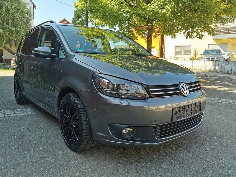Grau Gebraucht 2011 VW Touran Comfortline Van / Kleinbus | 7.400 € (Fairer Preis) - Bild 1/4