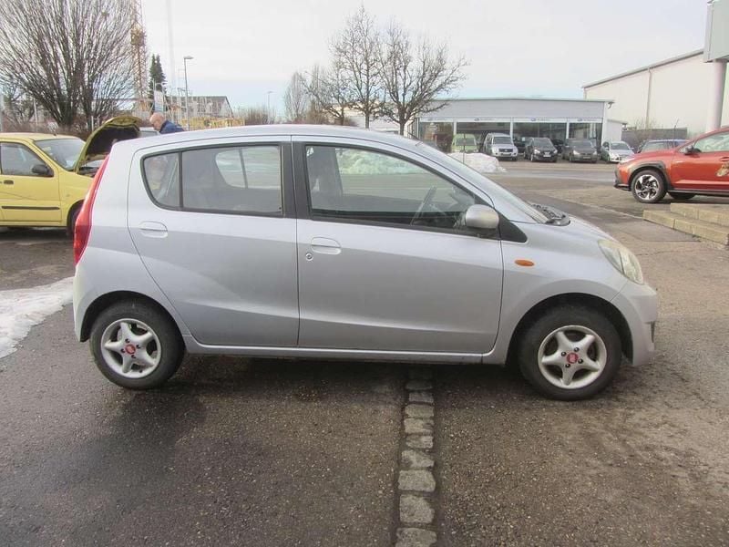 Gebraucht Daihatsu Cuore 69 PS (50 kW) 2011 Silber Kleinwagen