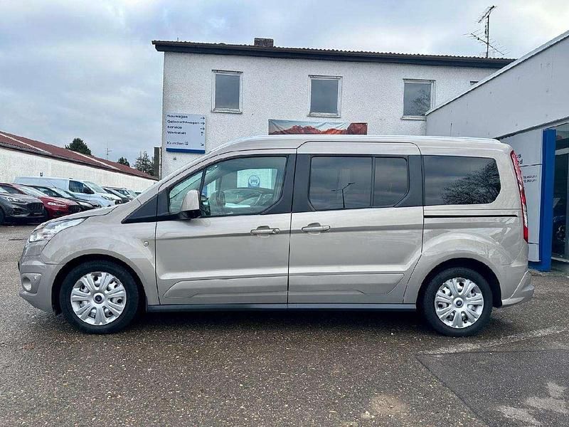 Gebraucht Ford Tourneo Titanium 120 PS (88 kW) 2016 Titangrau metallic Van / Kleinbus