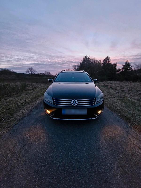 Gebraucht VW Passat 140 PS (102 kW) 2011 Schwarz Kombi