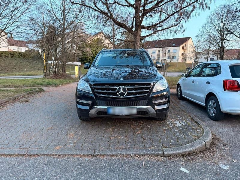 Gebraucht Mercedes ML350 258 PS (189 kW) 2012 Schwarz SUV