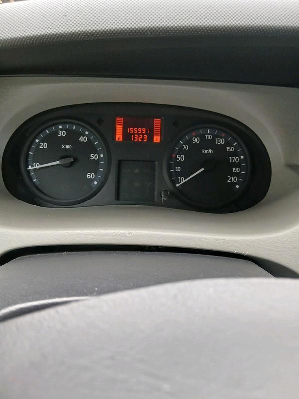 Gebraucht Renault Trafic 90 PS (66 kW) 2010 Rot Van / Kleinbus