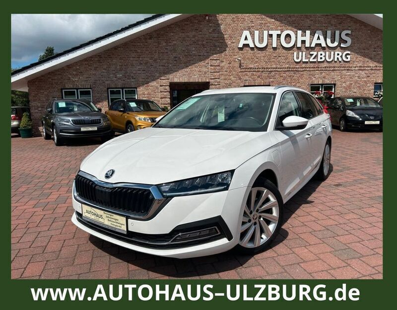 Weiß Gebraucht 2022 Skoda Octavia Style Kombi | 22.900 € (Superpreis) - Bild 1/4