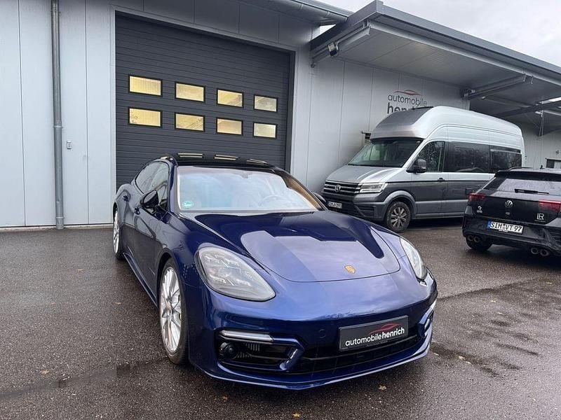 Blau Gebraucht 2023 Porsche Panamera Turbo Sport Turismo Limousine | 108.900 € - Bild 1/4