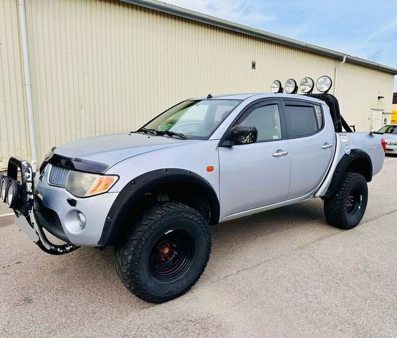 Silber Gebraucht 2007 Mitsubishi L200 Abholung | 6.800 € (Teuer) - Bild 1/4