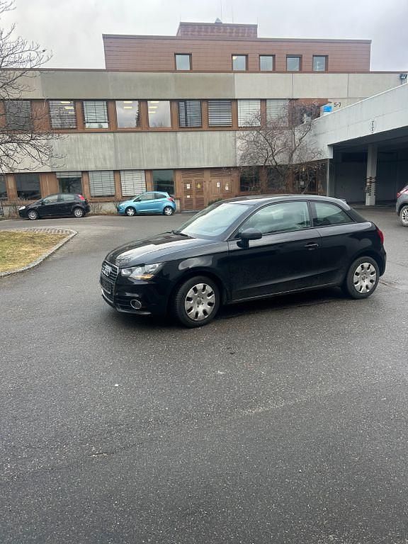 Schwarz Gebraucht 2012 Audi A1 Attraction Kleinwagen | 3.500 € (Superpreis) - Bild 1/4