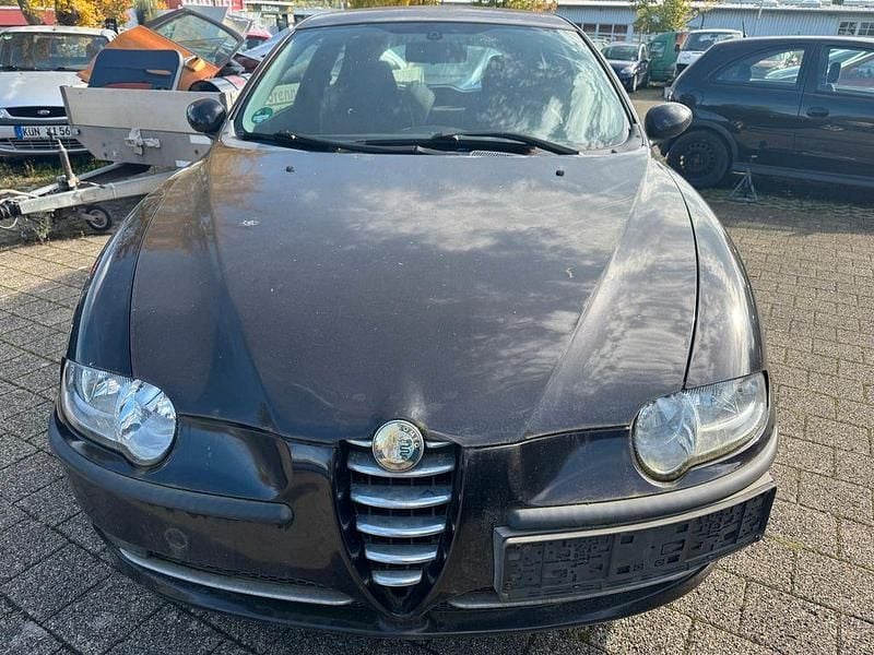 Schwarz Gebraucht 2003 Alfa Romeo 147 Progression Kleinwagen | 690 € (Superpreis) - Bild 1/4