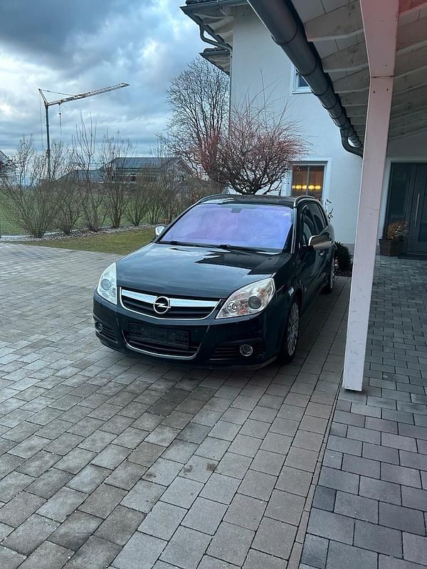 Schwarz Gebraucht 2007 Opel Signum Kombi | 2.000 € (Fairer Preis) - Bild 1/4