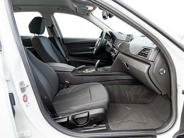 Second-hand BMW 320 Advantage 190 CP (139 kW) 2017 Alb Berlinǎ