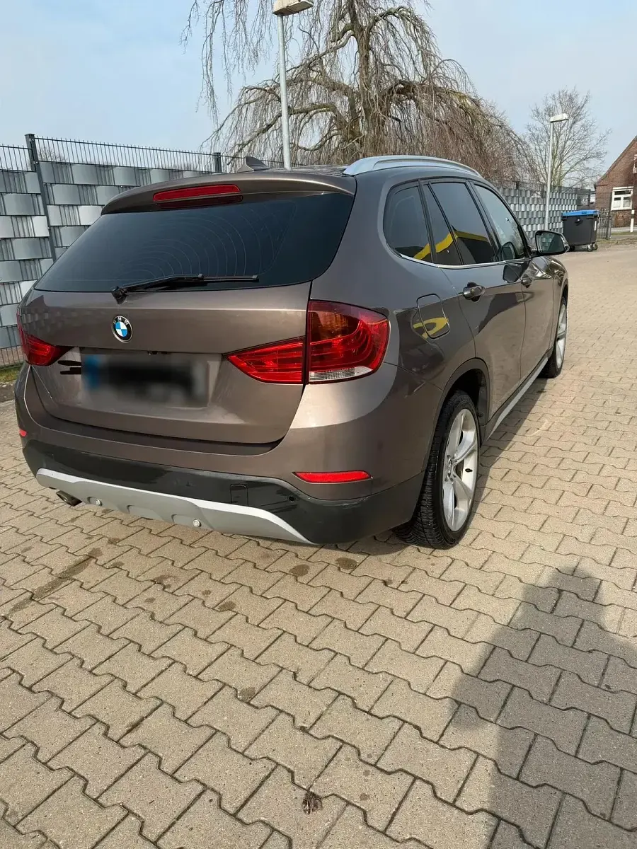 Gebraucht BMW X1 177 PS (130 kW) 2012 Braun SUV