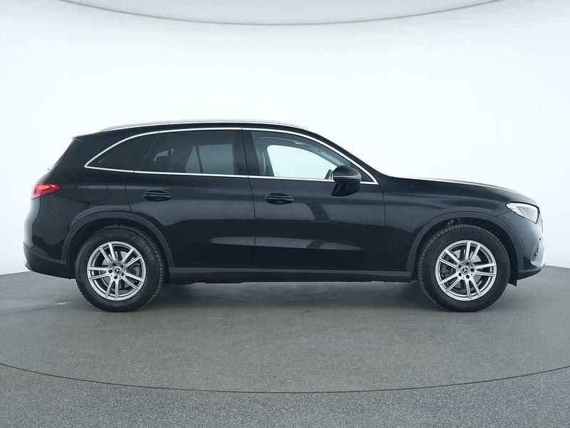 Gebraucht Mercedes GLC200 Avantgarde 227 PS (166 kW) 2024 Schwarz SUV
