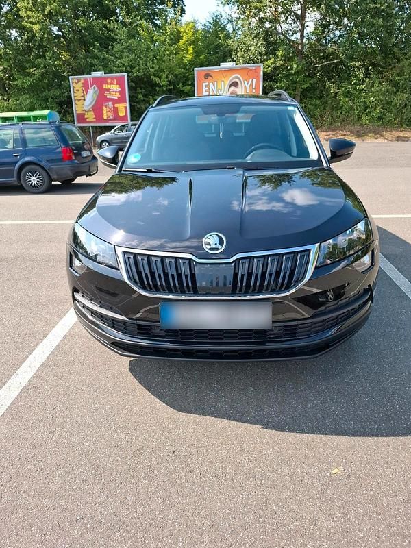 Gebraucht Skoda Karoq 150 PS (110 kW) 2021 Schwarz SUV