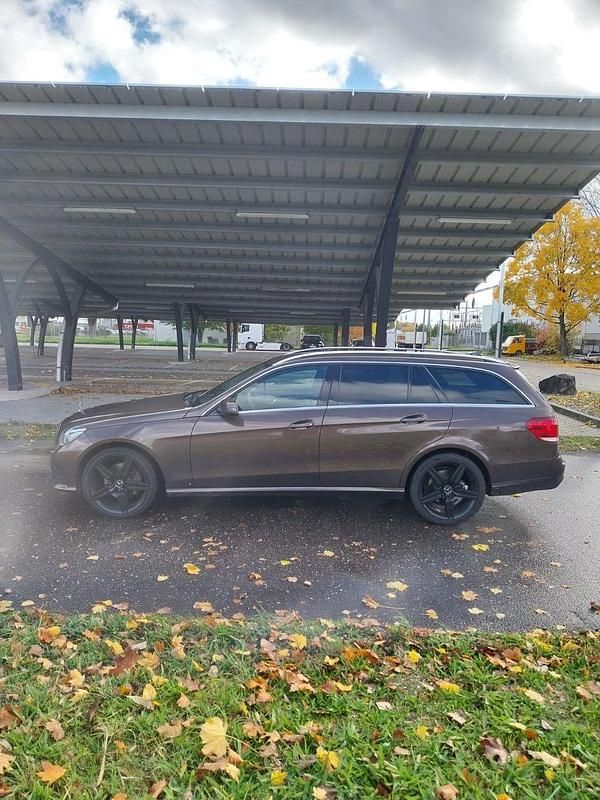 Gebraucht Mercedes E300 231 PS (169 kW) 2014 Braun Kombi