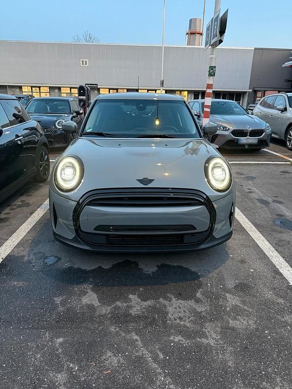 Używany Mini Cooper 136 KM (100 kW) 2022 Szary Hatchback