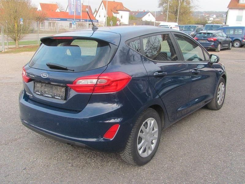 Gebraucht Ford Fiesta 101 PS (74 kW) 2019 Blau Kleinwagen