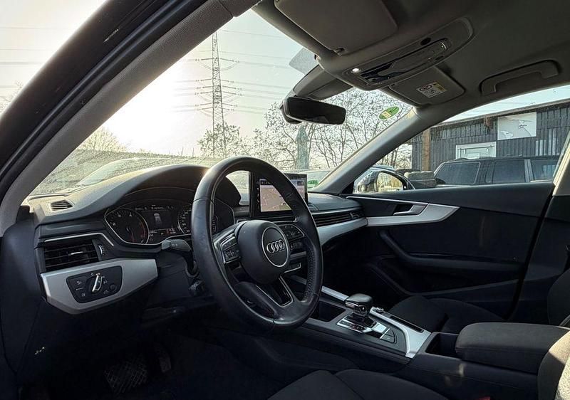 Gebraucht Audi A4 Ambiente 136 PS (100 kW) 2020 Schwarz Kombi