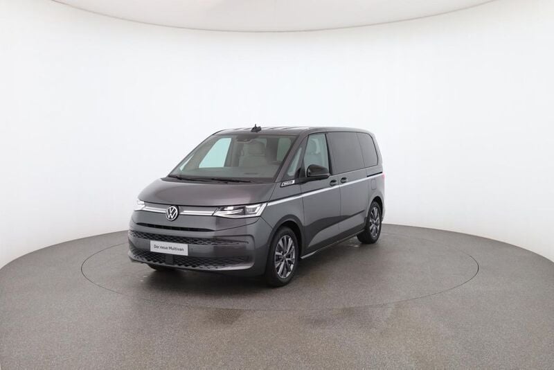 Grau Gebraucht 2024 VW T7 Style Van | 64.990 € (Teuer) - Bild 1/4