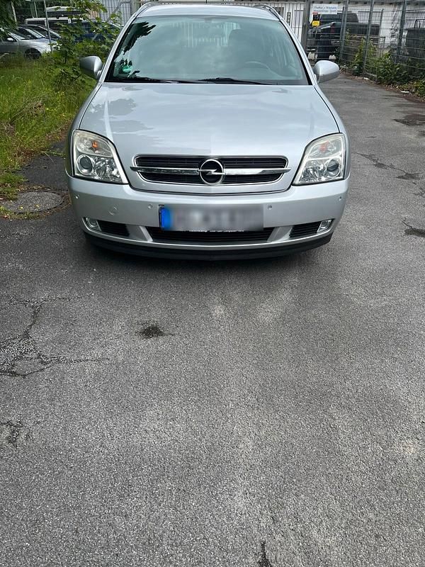 Silber Gebraucht 2004 Opel Vectra Kombi | 2.000 € (Guter Preis) - Bild 1/4