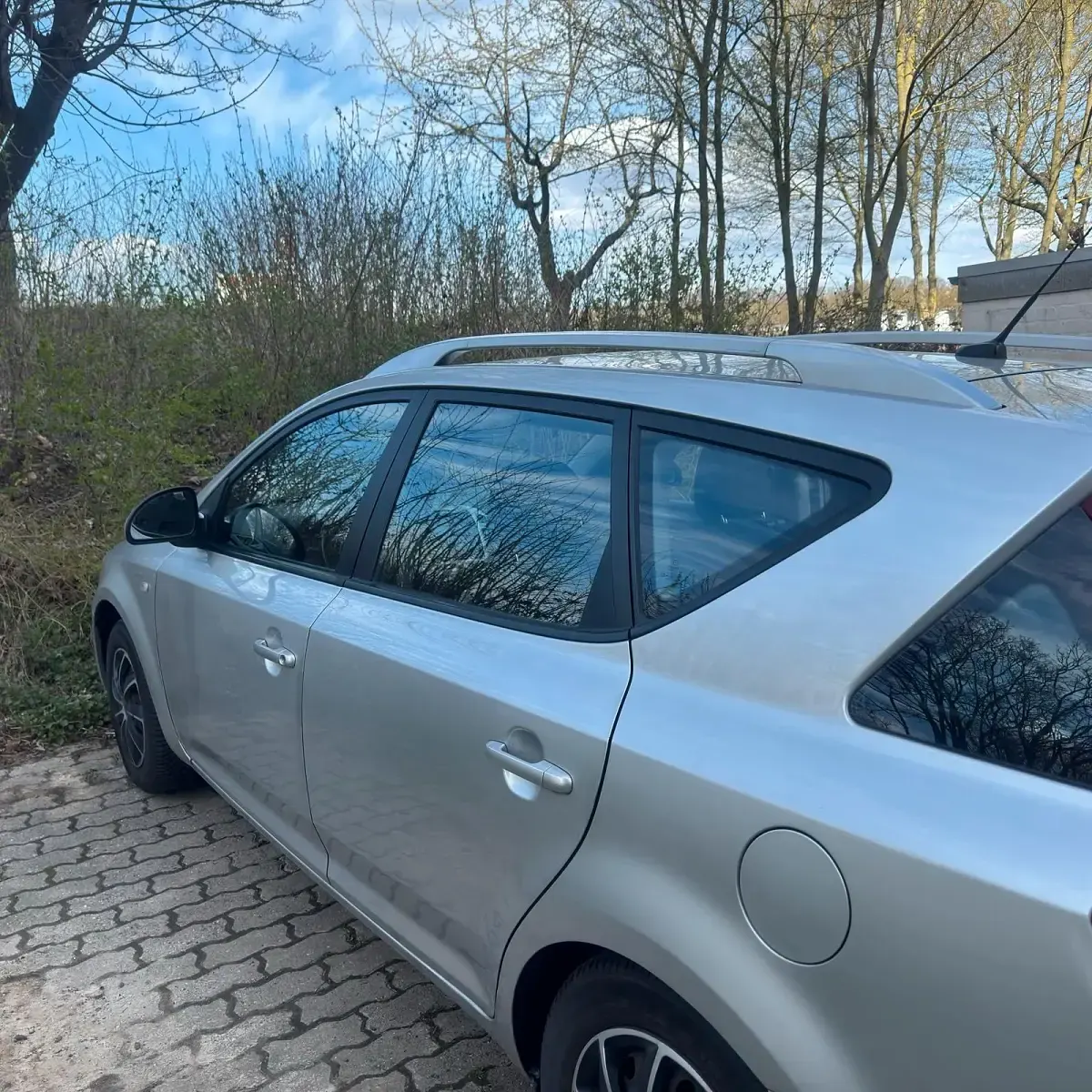 Używany Kia Ceed 122 KM (89 kW) 2007 Srebrny Hatchback