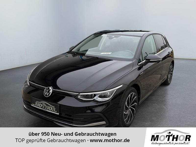 Deep black perleffekt Gebraucht 2020 VW Golf VIII Style Limousine | 25.549 € (Fairer Preis) - Bild 1/4