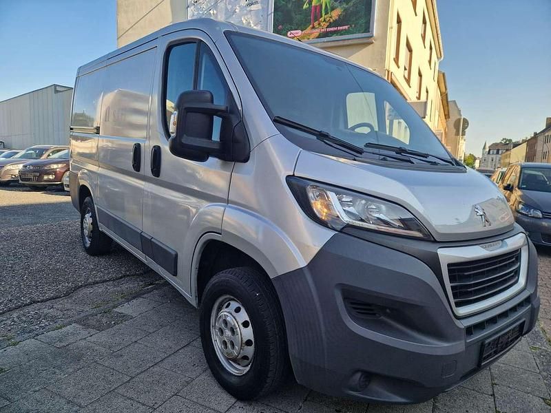 Gebraucht Peugeot Boxer 110 PS (80 kW) 2017 Grau Van