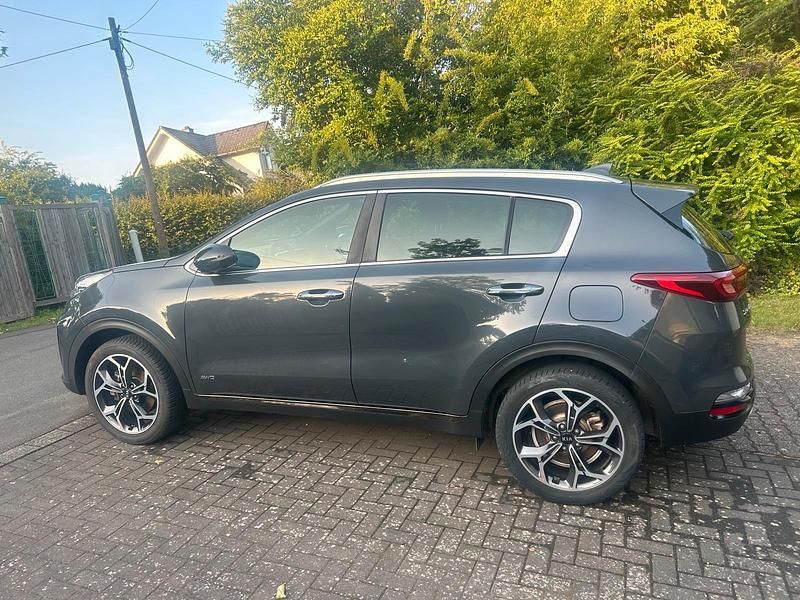 Grau Gebraucht 2019 Kia Sportage GT-Line SUV | 15.999 € (Fairer Preis) - Bild 1/4