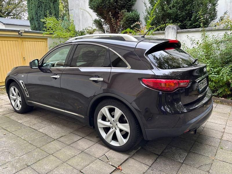Gebraucht 2011 Infiniti Fx30 SUV | 9.990 € (Fairer Preis) - Bild 1/4