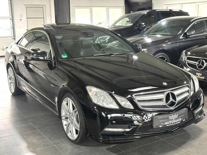 Gebraucht Mercedes E350 AMG 306 PS (225 kW) 2012 Schwarz Coupé