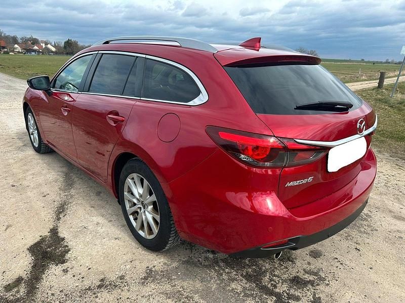 Gebraucht Mazda 6 150 PS (110 kW) 2015 Rot Kombi